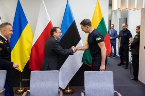 Spotkanie szefów służb ratowniczych Polski, Ukrainy, Litwy, Łotwy i Estonii z udziałem szefa MSWiA Mariusza Kamińskiego
